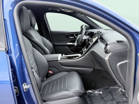 Used 2024 Mercedes-Benz GLC 300 4MATIC w/ AMG Line image 47