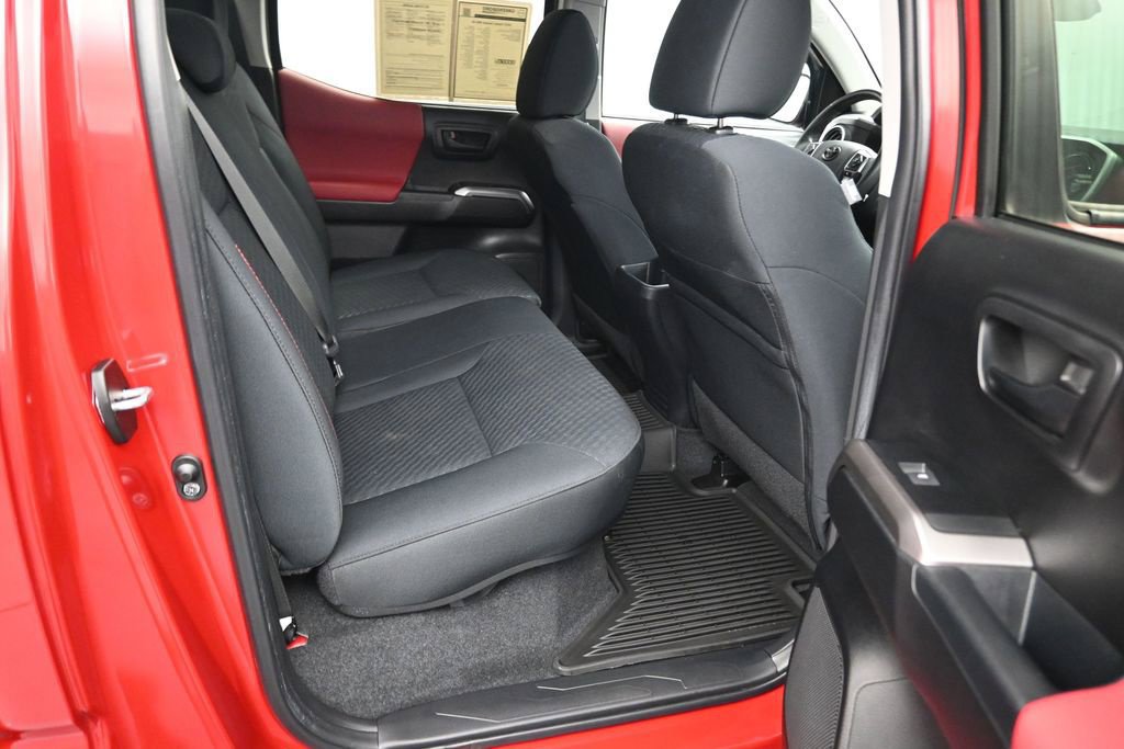 Used 2022 Toyota Tacoma SR5 w/ Technology Package RWD image 23