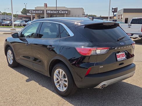 Used 2022 Ford Escape SE w/ Convenience Package image 3