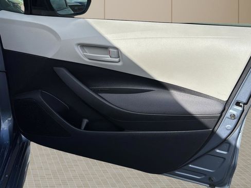 Used 2022 Toyota Corolla LE image 37
