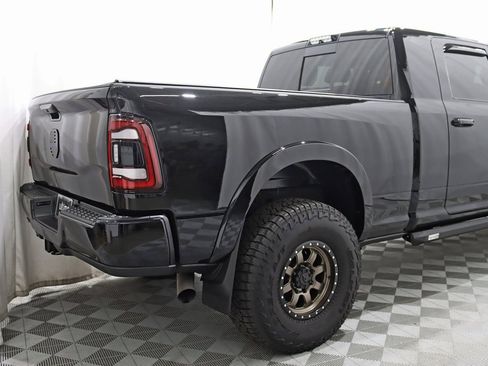 Used 2021 RAM 2500 Laramie w/ Night Edition image 10
