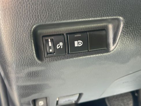 Used 2025 Toyota RAV4 LE AWD/4WD image 14