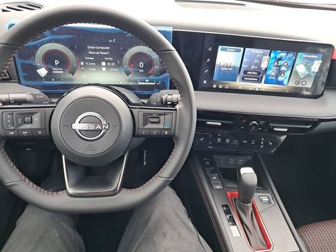 New 2026 Nissan Kicks SR w/ Cold Weather Package image 13