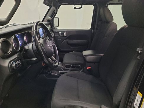 Used 2019 Jeep Wrangler Unlimited Sport S AWD/4WD image 17