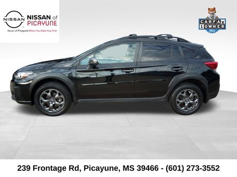 Used 2022 Subaru Crosstrek 2.5i Sport w/ Moonroof Package image 2