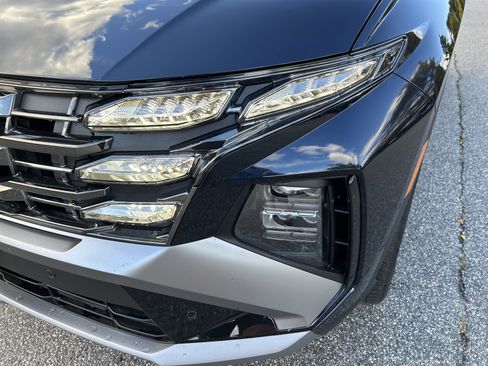 New 2025 Hyundai Tucson Limited image 14