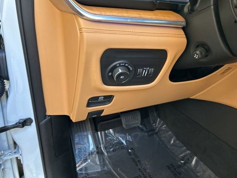 Used 2024 Jeep Grand Cherokee Summit AWD/4WD image 52