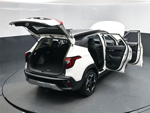 New 2026 Kia Seltos S image 17