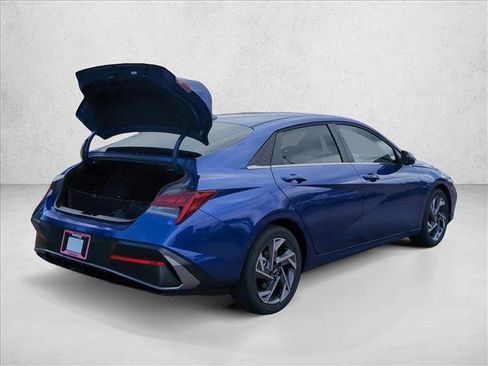 New 2026 Hyundai Elantra Limited image 2