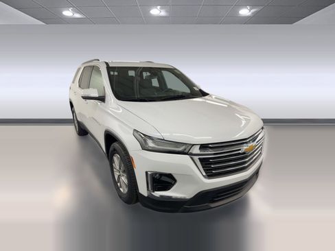 Used 2023 Chevrolet Traverse LT image 7