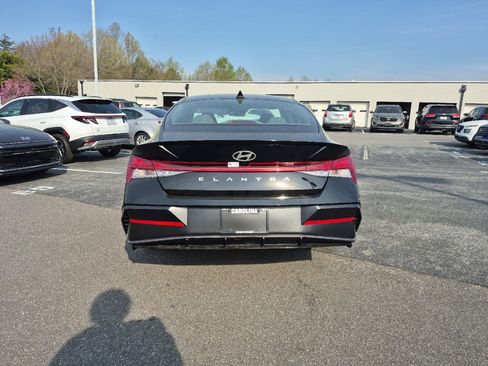 New 2026 Hyundai Elantra SEL Sport Premium image 8