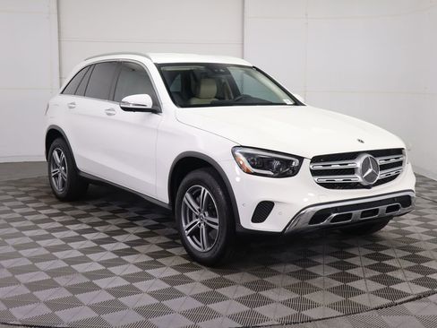 Certified 2022 Mercedes-Benz GLC 300 image 3