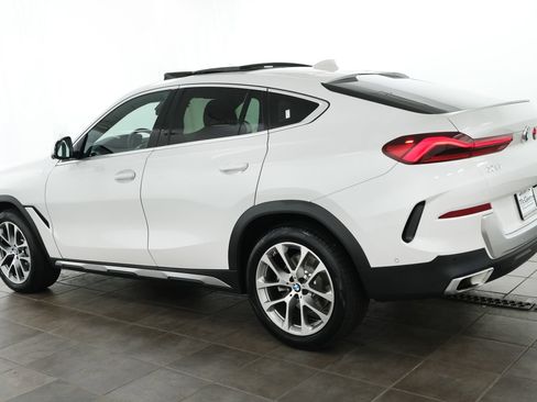 Used 2023 BMW X6 xDrive40i w/ Premium Package AWD/4WD image 3