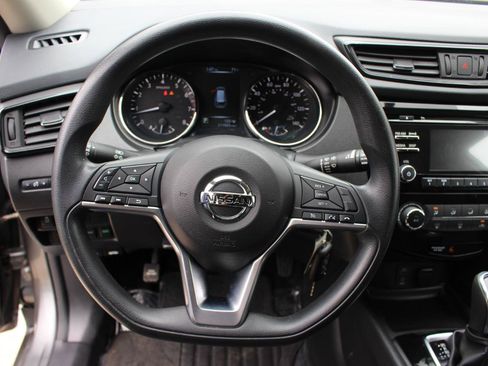 Used 2017 Nissan Rogue S w/ S Appearance Package AWD/4WD image 18