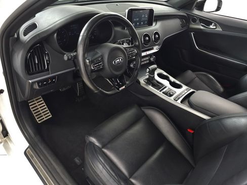 Used 2018 Kia Stinger GT AWD/4WD image 13