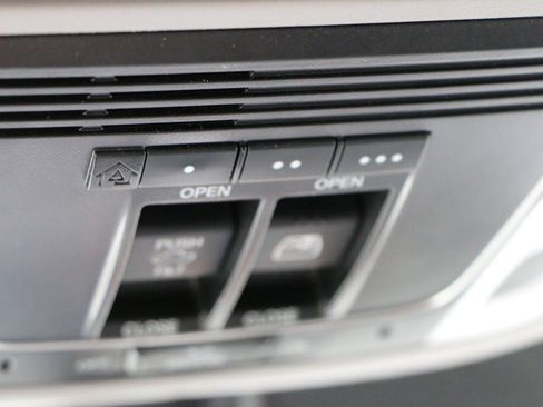 Used 2020 Honda Ridgeline RTL image 25
