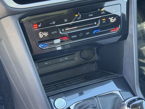 Used 2025 Volkswagen Taos SE image 28