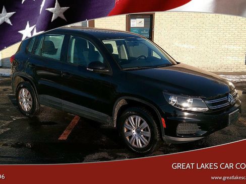 Used 2013 Volkswagen Tiguan S image 1