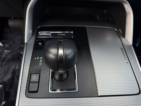 Used 2024 MAZDA CX-90 Plug-In Hybrid w/ Premium Pkg AWD/4WD image 19