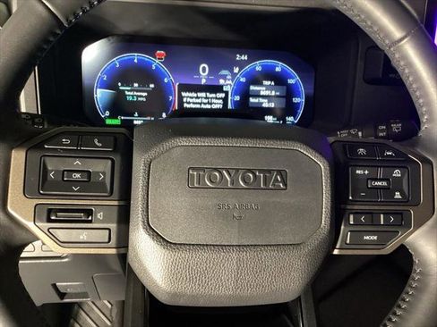 Certified 2025 Toyota Land Cruiser w/ Premium Package AWD/4WD image 20
