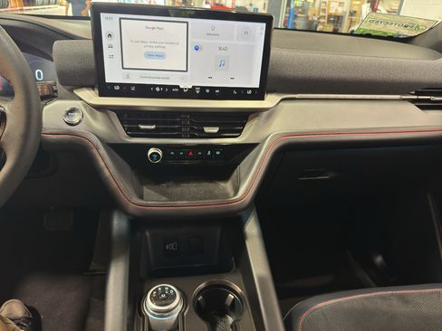 Used 2026 Ford Explorer ST AWD/4WD image 26