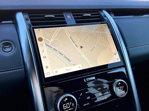 Used 2023 Land Rover Discovery S R-Dynamic image 5