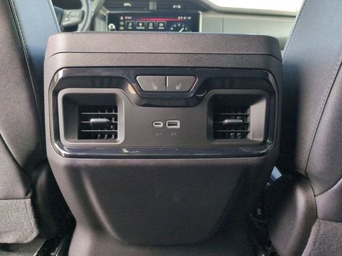 Used 2024 GMC Sierra 2500 AT4 w/ AT4 Premium Plus Package AWD/4WD image 31
