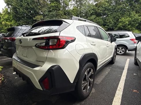Used 2024 Subaru Crosstrek 2.0i Premium AWD/4WD image 2