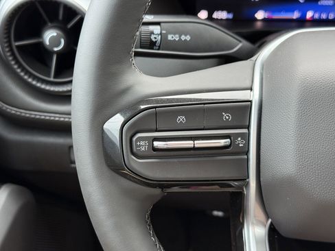 New 2025 Chevrolet Colorado LT w/ LT Convenience Package image 23