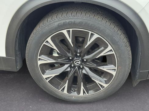 Used 2024 MAZDA CX-90 Plug-In Hybrid w/ Premium Pkg AWD/4WD image 7