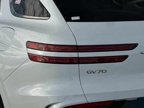 New 2026 Genesis GV70 3.5T Sport Advanced image 27