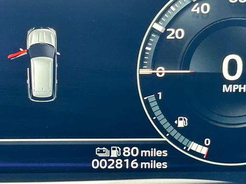 Used 2025 Mitsubishi Outlander 4WD Plug-In Hybrid image 25