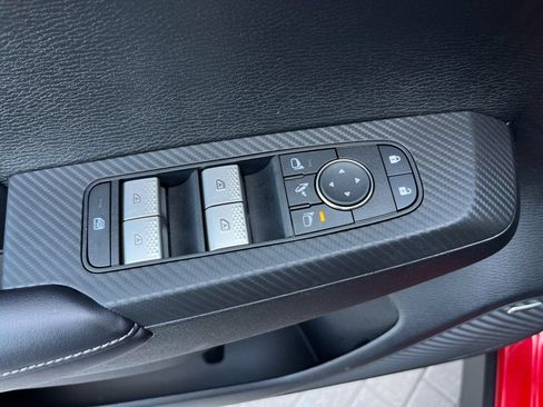 New 2025 Mitsubishi Outlander SE image 7