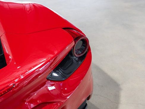 Used 2018 Ferrari 488 GTB RWD image 16