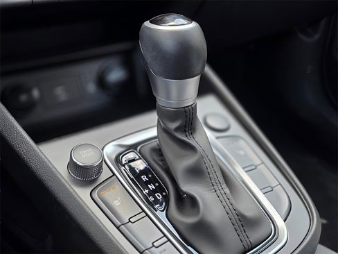 Used 2023 Hyundai Kona SEL w/ Convenience Package image 35