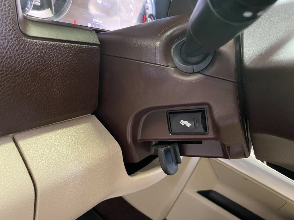Used 2016 RAM 1500 Laramie w/ Convenience Group RWD image 6