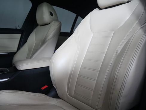 Used 2022 BMW M340i w/ Premium Package image 11