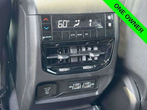 Used 2025 Jeep Grand Cherokee L Altitude AWD/4WD image 27