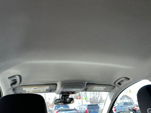 Used 2021 GMC Terrain SLE w/ Driver Convenience Package image 16