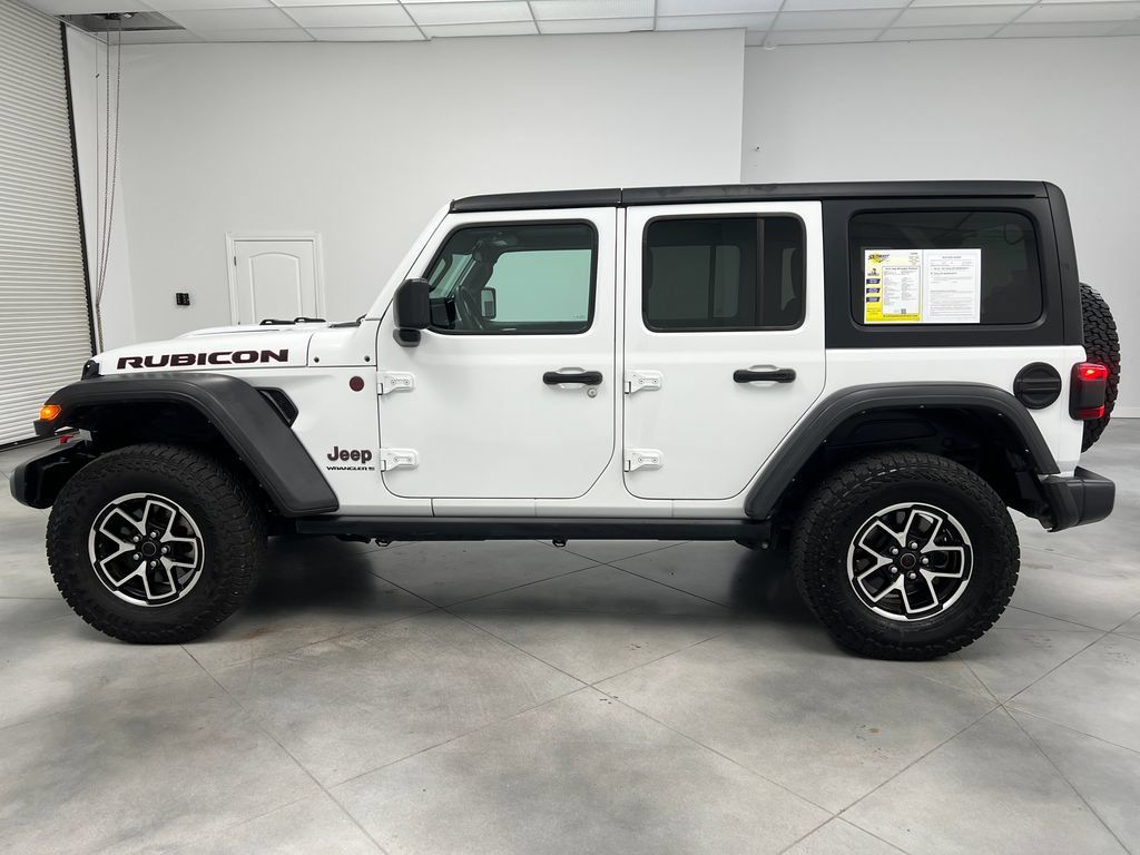 Used 2024 Jeep Wrangler Unlimited Rubicon AWD/4WD image 5