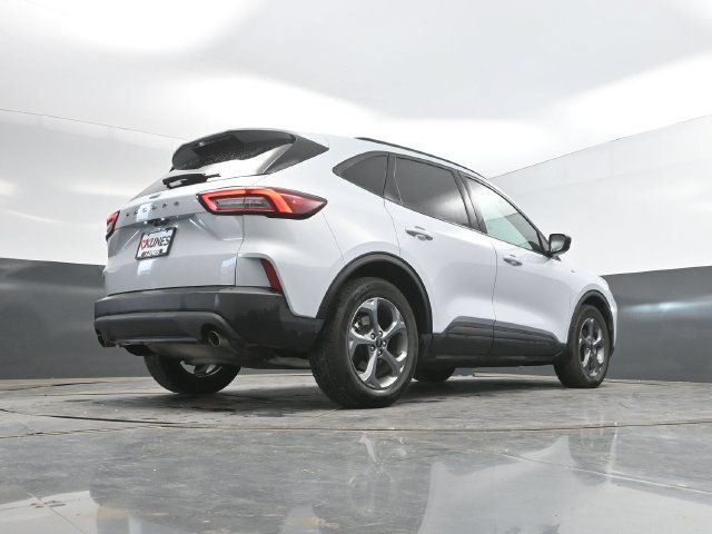 Used 2025 Ford Escape ST-Line FWD image 43