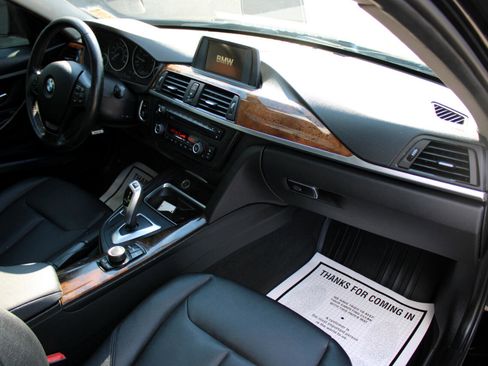 Used 2014 BMW 320i xDrive Sedan image 11