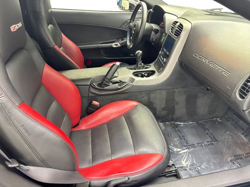 Used 2007 Chevrolet Corvette Z06 w/ Preferred Equipment Group RWD image 33