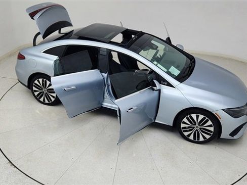 Used 2023 Mercedes-Benz EQE 500 4MATIC Sedan w/ Digital Light Package image 84