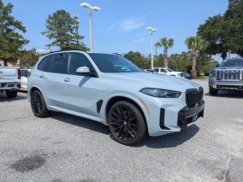 Used 2026 BMW X5 xDrive40i w/ M Sport Package AWD/4WD image 3