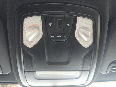 Used 2022 RAM 2500 Tradesman w/ Chrome Appearance Group image 25