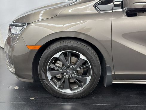 Used 2023 Honda Odyssey Elite image 12