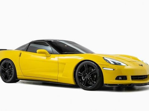 Used 2013 Chevrolet Corvette Coupe w/ 3LT Preferred Equipment Group RWD image 6