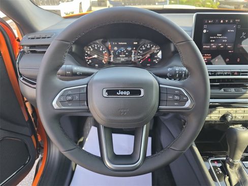 New 2026 Jeep Compass Latitude image 16