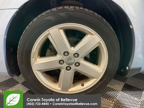 Used 2013 Dodge Avenger SE image 24